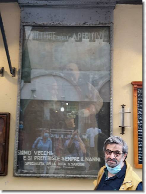 Clicca per scorrere le foto originali ingrandite
