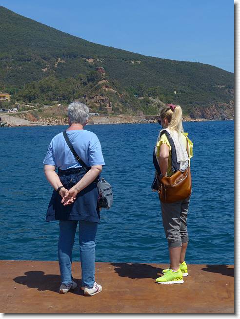 Clicca per scorrere le foto originali ingrandite