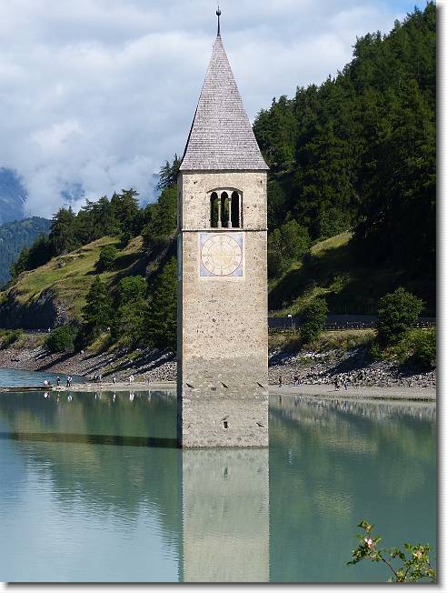 Clicca per scorrere le foto originali ingrandite