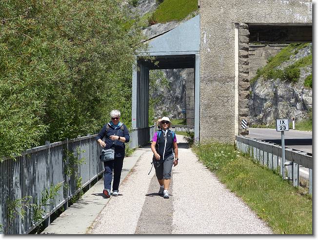 Clicca per scorrere le foto originali ingrandite