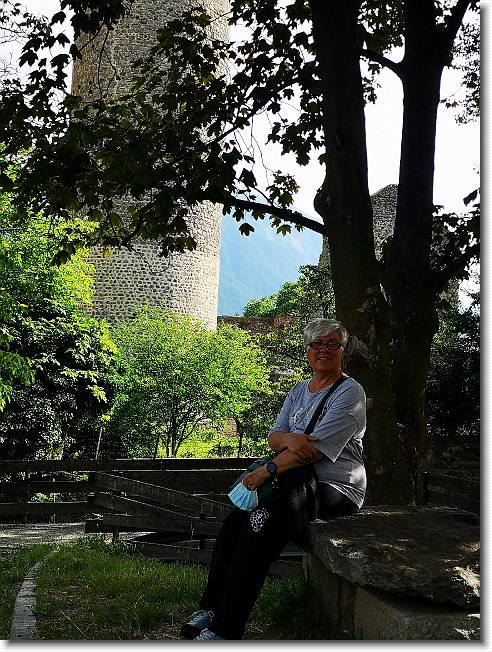 Clicca per scorrere le foto originali ingrandite