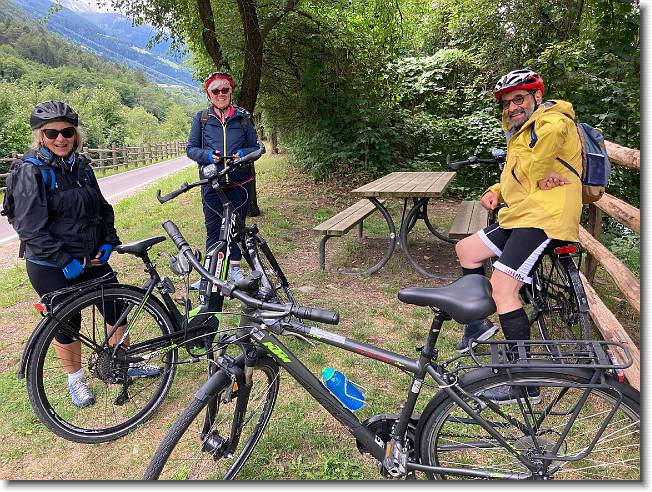 Clicca per scorrere le foto originali ingrandite