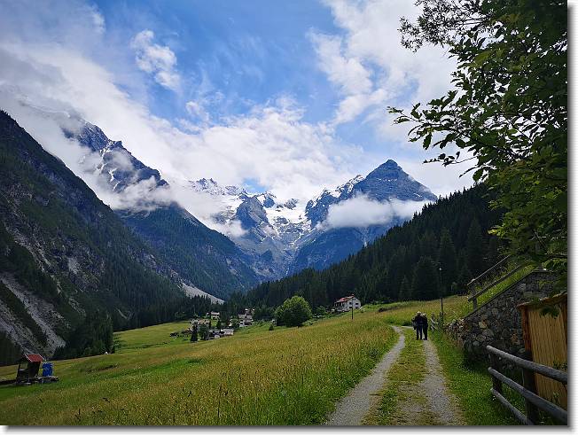 Clicca per scorrere le foto originali ingrandite