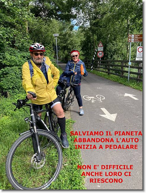 Clicca per scorrere le foto originali ingrandite