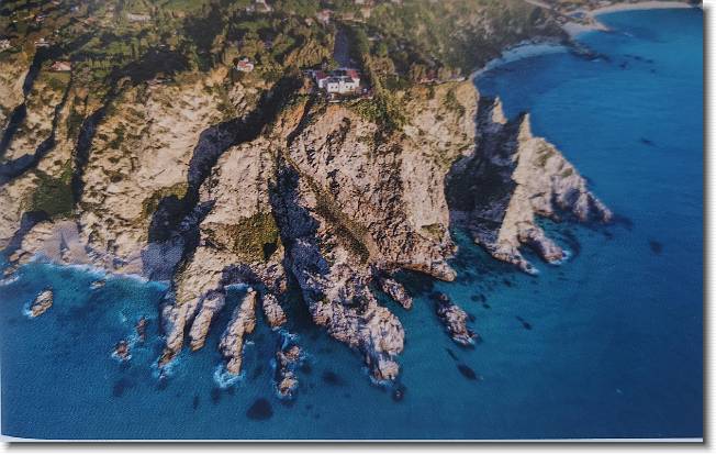 Clicca per scorrere le foto originali ingrandite