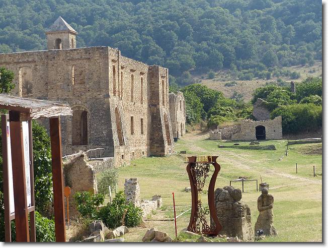Clicca per scorrere le foto originali ingrandite