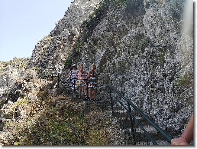 Clicca per scorrere le foto originali ingrandite