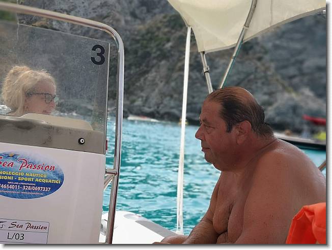Clicca per scorrere le foto originali ingrandite