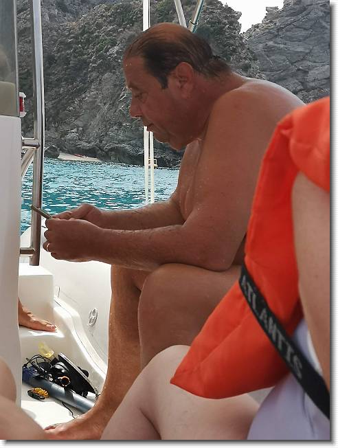 Clicca per scorrere le foto originali ingrandite