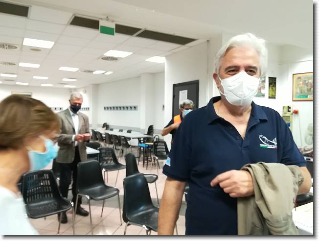 Clicca per scorrere le foto originali ingrandite