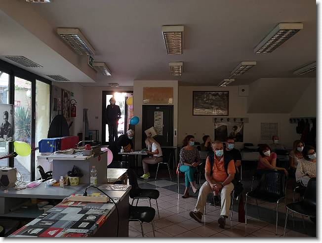 Clicca per scorrere le foto originali ingrandite