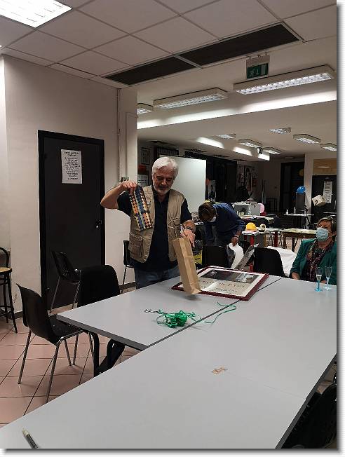 Clicca per scorrere le foto originali ingrandite