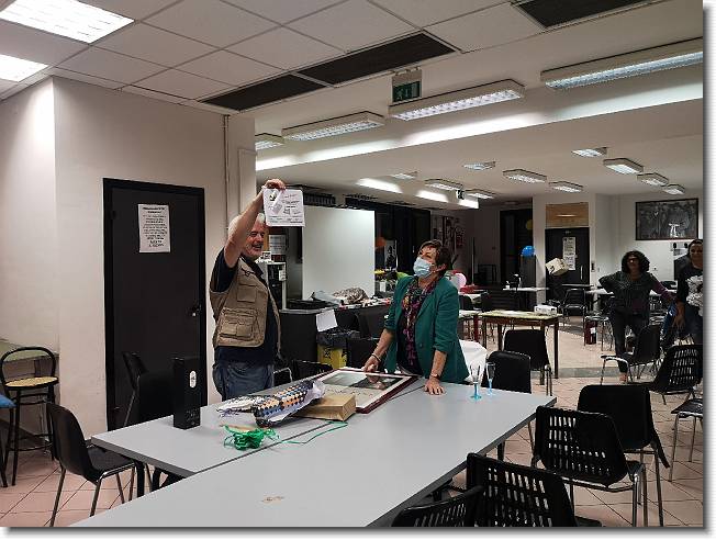 Clicca per scorrere le foto originali ingrandite