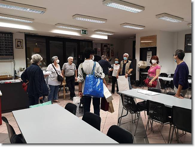 Clicca per scorrere le foto originali ingrandite