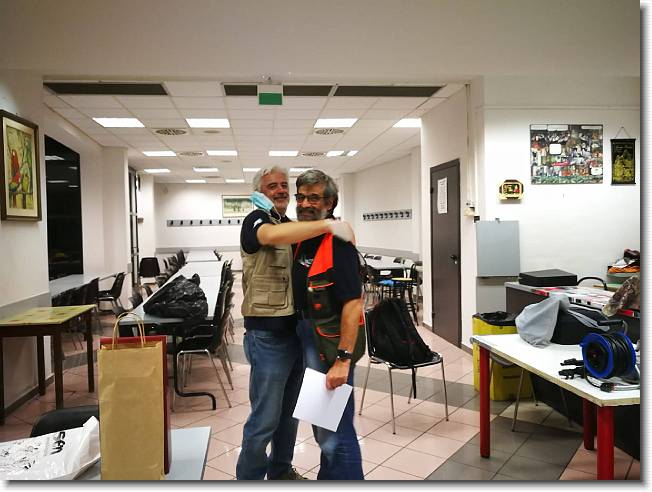 Clicca per scorrere le foto originali ingrandite