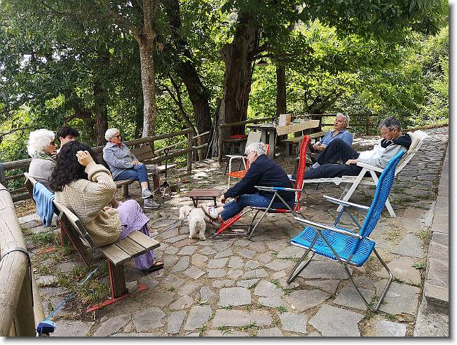 Clicca per scorrere le foto originali ingrandite