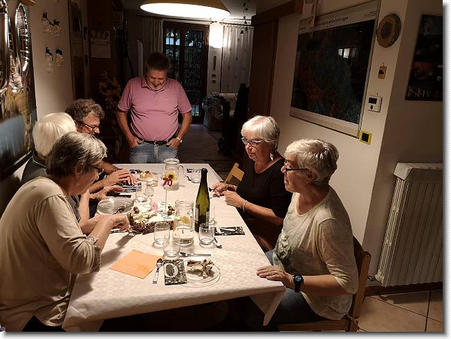 Clicca per scorrere le foto originali ingrandite