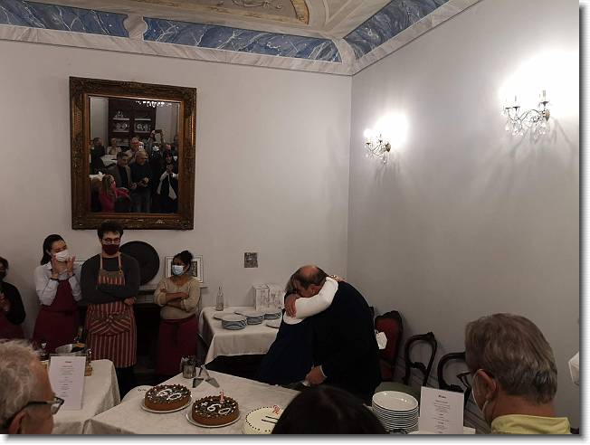 Clicca per scorrere le foto originali ingrandite