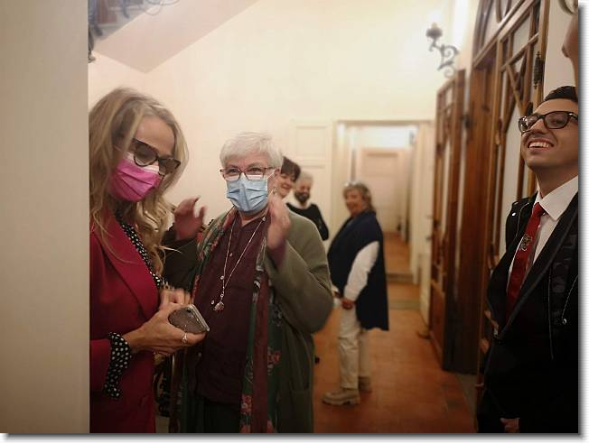 Clicca per scorrere le foto originali ingrandite