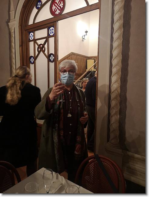 Clicca per scorrere le foto originali ingrandite