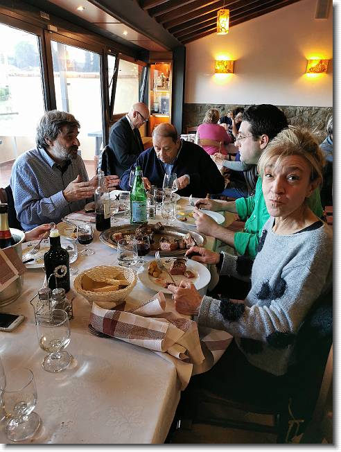 Clicca per scorrere le foto originali ingrandite