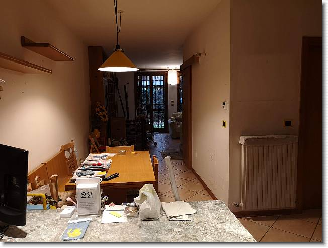 Clicca per scorrere le foto originali ingrandite