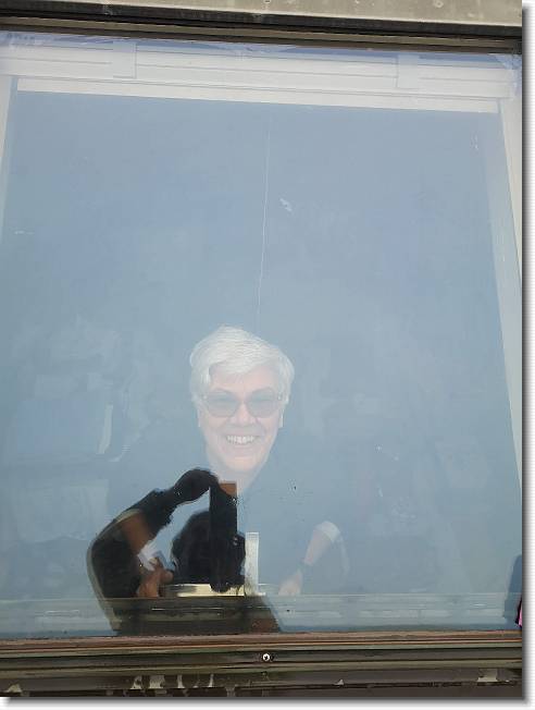 Clicca per scorrere le foto originali ingrandite