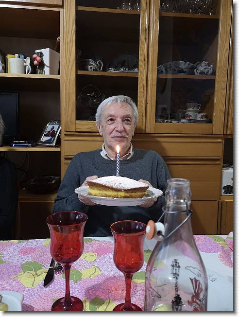 Clicca per scorrere le foto originali ingrandite
