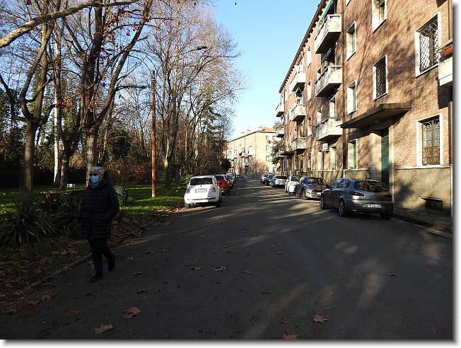 Clicca per scorrere le foto originali ingrandite