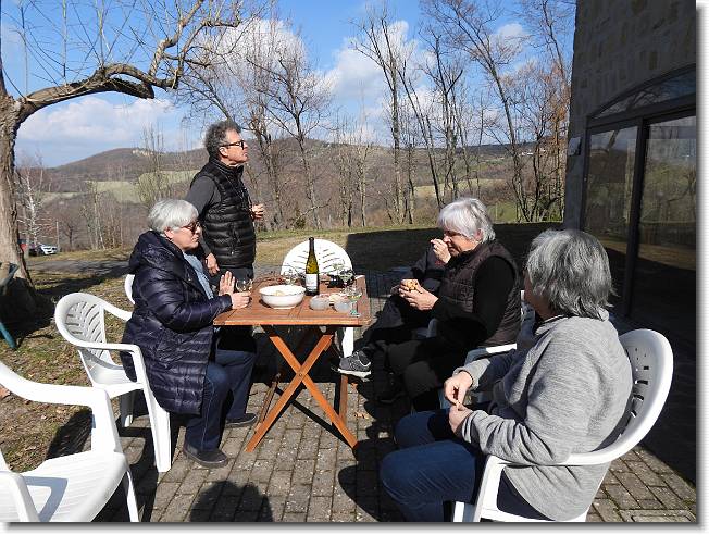 Clicca per scorrere le foto originali ingrandite