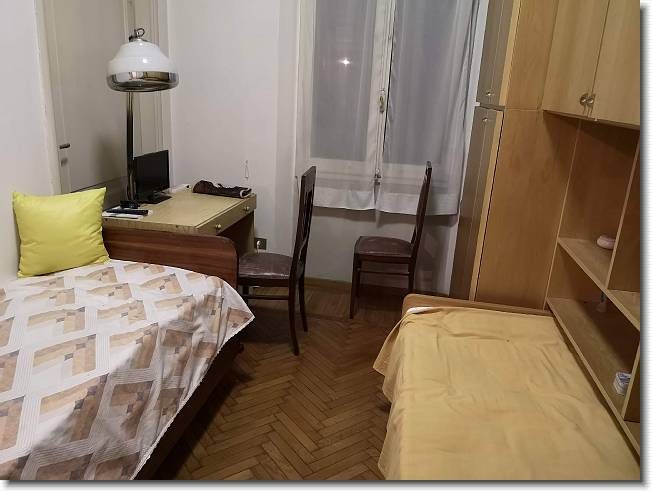 Clicca per scorrere le foto originali ingrandite
