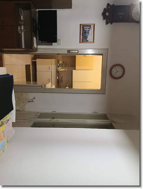 Clicca per scorrere le foto originali ingrandite