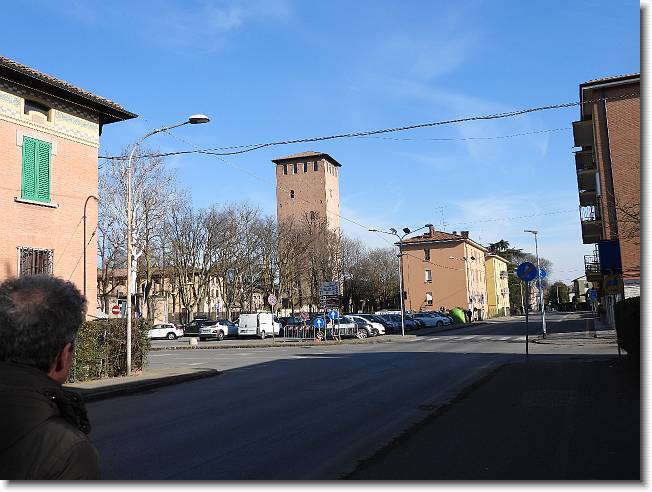 Clicca per scorrere le foto originali ingrandite