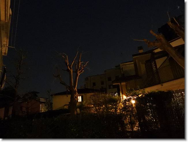 Clicca per scorrere le foto originali ingrandite
