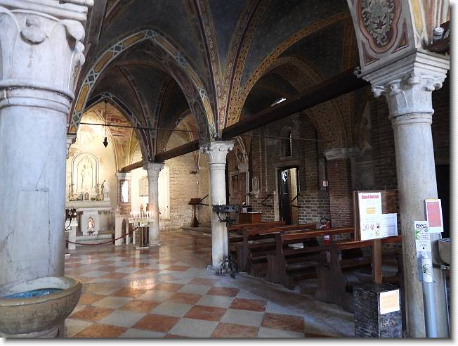 Clicca per scorrere le foto originali ingrandite