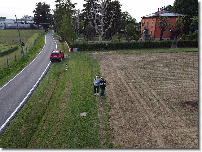 Clicca per scorrere le foto originali ingrandite