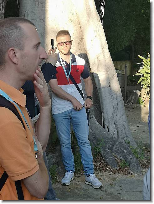 Clicca per scorrere le foto originali ingrandite