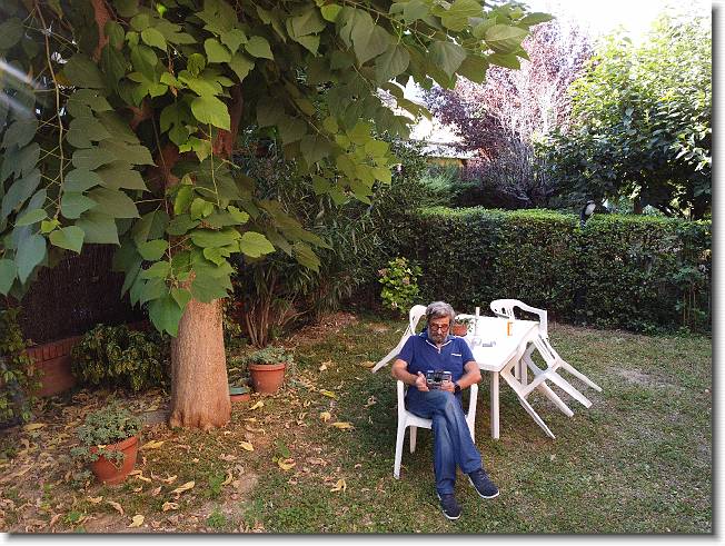 Clicca per scorrere le foto originali ingrandite