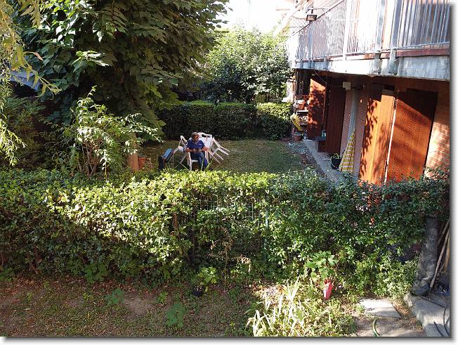 Clicca per scorrere le foto originali ingrandite