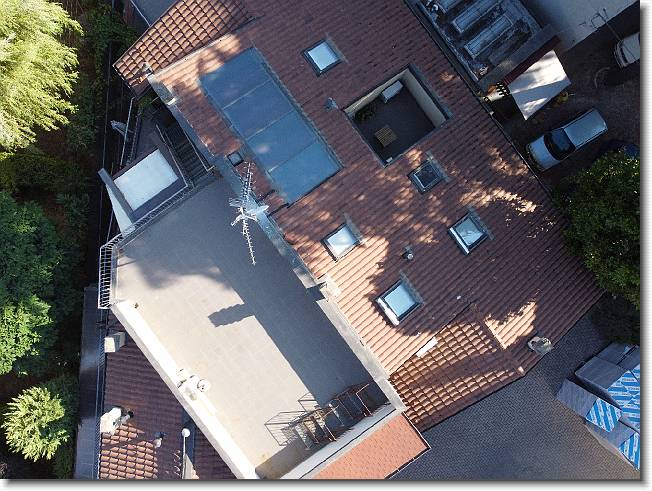 Clicca per scorrere le foto originali ingrandite