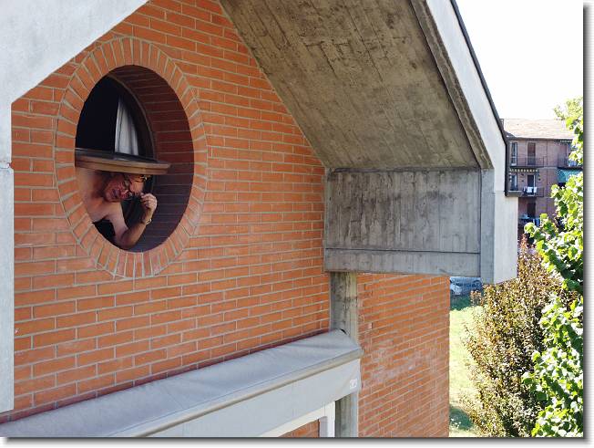 Clicca per scorrere le foto originali ingrandite