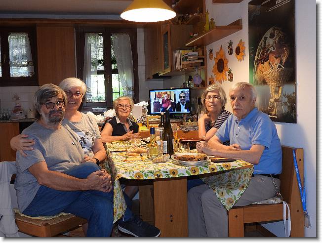 Clicca per scorrere le foto originali ingrandite