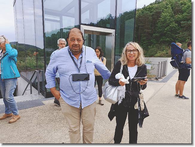 Clicca per scorrere le foto originali ingrandite
