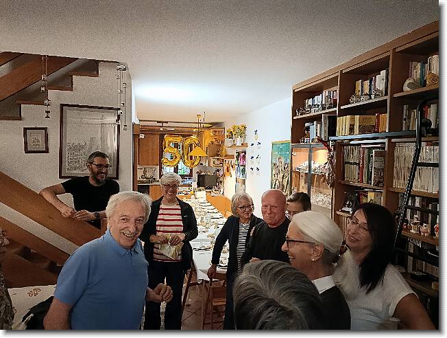 Clicca per scorrere le foto originali ingrandite