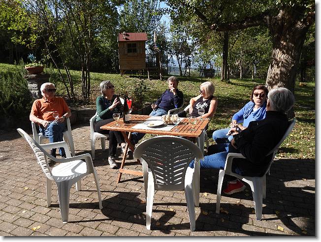 Clicca per scorrere le foto originali ingrandite
