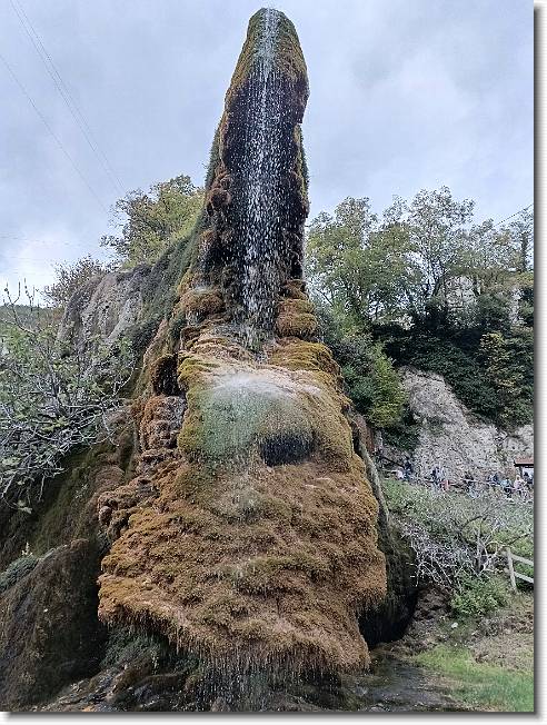 Clicca per scorrere le foto originali ingrandite
