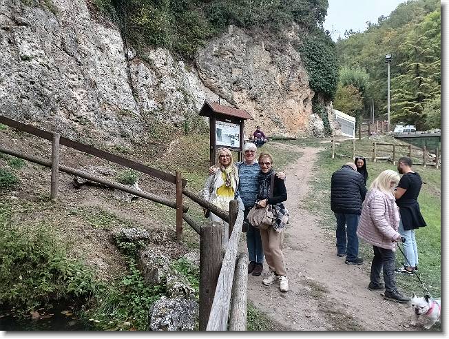 Clicca per scorrere le foto originali ingrandite