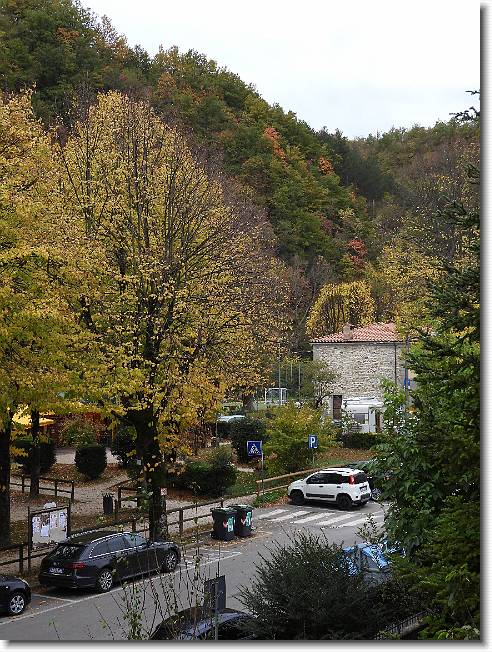 Clicca per scorrere le foto originali ingrandite