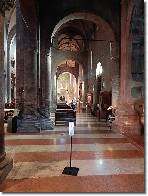 Clicca per scorrere le foto originali ingrandite