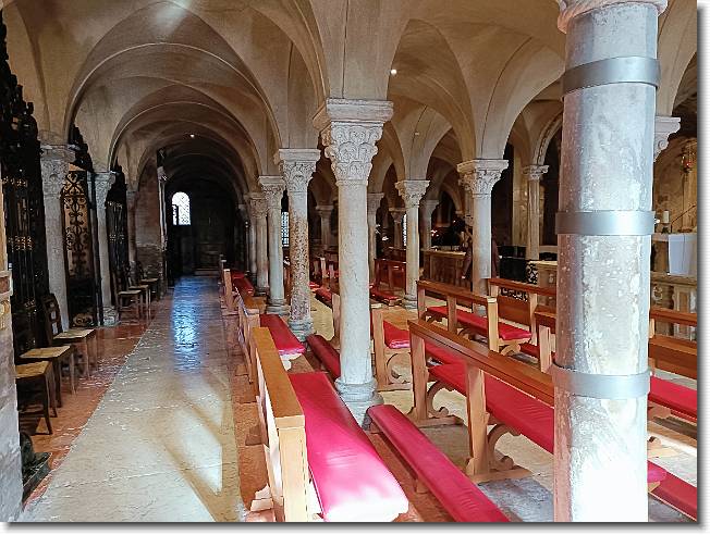 Clicca per scorrere le foto originali ingrandite